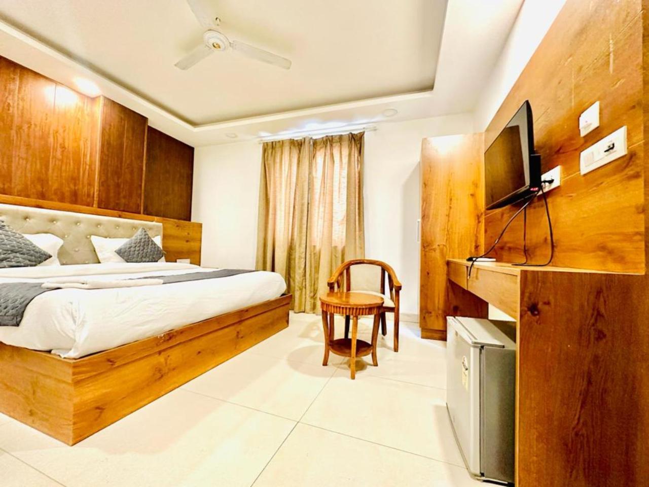 Hotel Qubic Near Igi Delhi Airport Νέο Δελχί Εξωτερικό φωτογραφία