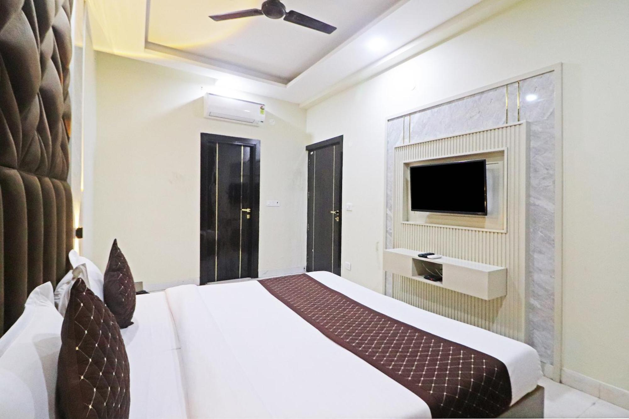 Hotel Qubic Near Igi Delhi Airport Νέο Δελχί Εξωτερικό φωτογραφία