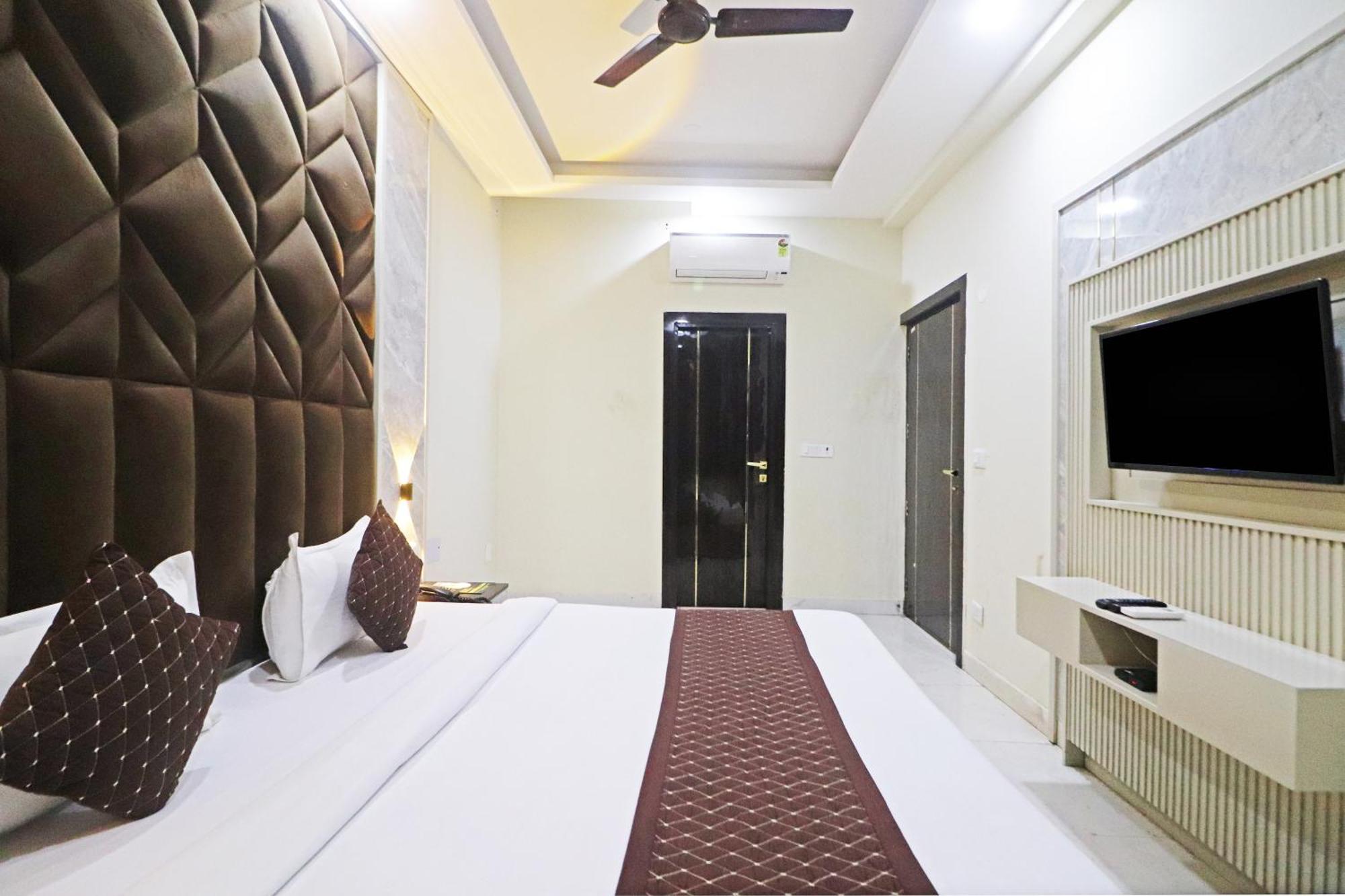 Hotel Qubic Near Igi Delhi Airport Νέο Δελχί Εξωτερικό φωτογραφία
